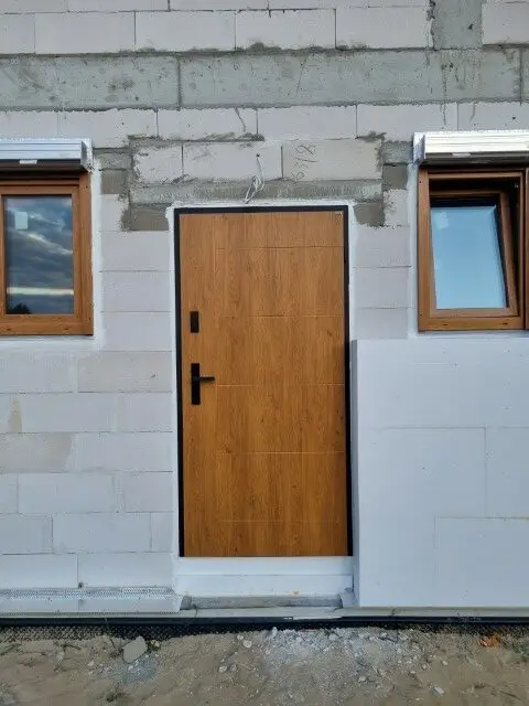 20250822 193842 (dębowa 6 )